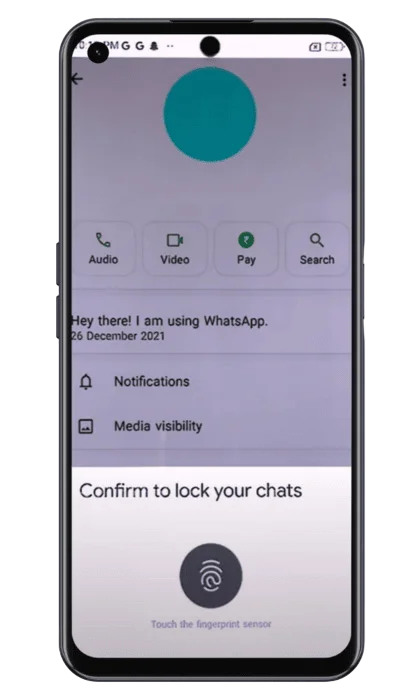 ফিঙ্গারপ্রিন্ট অথবা ফেস আইডি ব্যবহার করে chat lock নিশ্চিত করুন